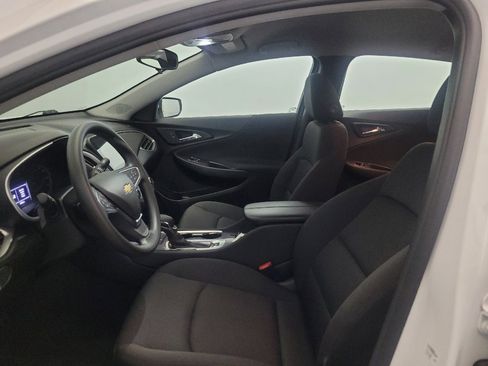 Used 2022 Chevrolet Malibu LT FWD image 17