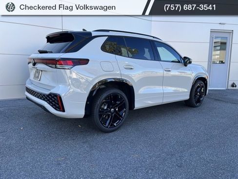 New 2026 Volkswagen Tiguan SE R-Line image 7