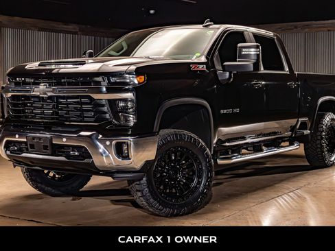Used 2025 Chevrolet Silverado 2500 LT AWD/4WD image 5