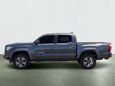 Used 2019 Toyota Tacoma TRD Sport w/ TRD Premium Sport Package RWD image 3