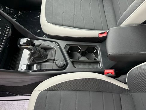 New 2026 Volkswagen Taos SE AWD/4WD image 30