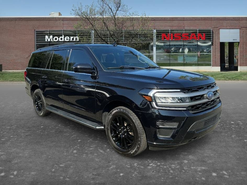 Used 2022 Ford Expedition Max XLT AWD/4WD image 5