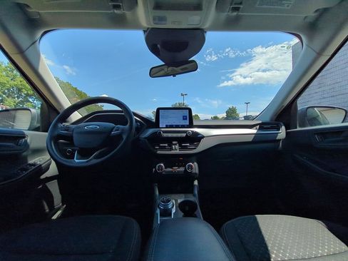 Used 2025 Ford Escape Active AWD/4WD image 25