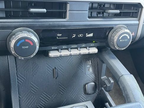 Used 2025 Toyota 4Runner SR5 AWD/4WD image 16