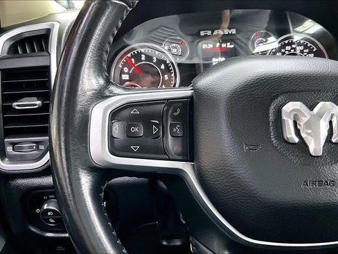 Used 2020 RAM 1500 Big Horn AWD/4WD image 11
