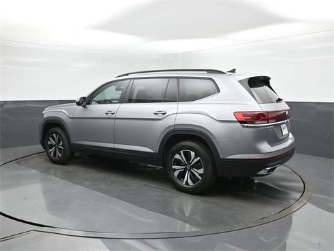 New 2026 Volkswagen Atlas SE image 5