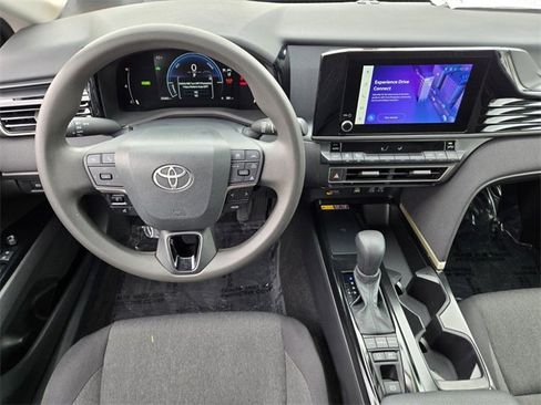 Certified 2025 Toyota Camry LE image 13