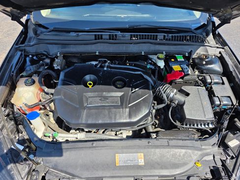 Used 2017 Ford Fusion SE w/ Fusion SE Technology Package image 20