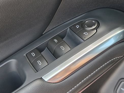 New 2026 Chevrolet Traverse LT w/ Sun and Wheel Package FWD image 25