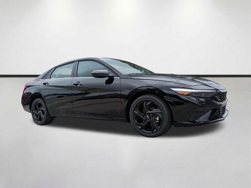 New 2026 Hyundai Elantra SEL Sport FWD image 2