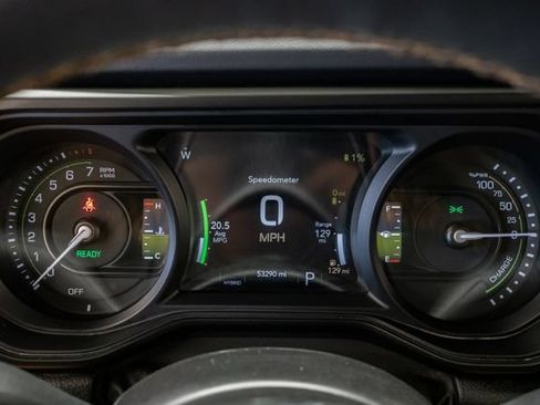 Used 2024 Jeep Wrangler Unlimited Sahara AWD/4WD image 12