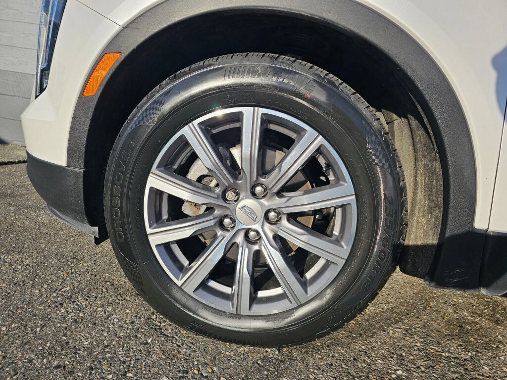 Used 2019 Cadillac XT4 Sport w/ Driver Awareness Package AWD/4WD image 11