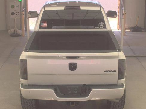 Used 2018 RAM 2500 Big Horn w/ Sport Appearance Group AWD/4WD image 6