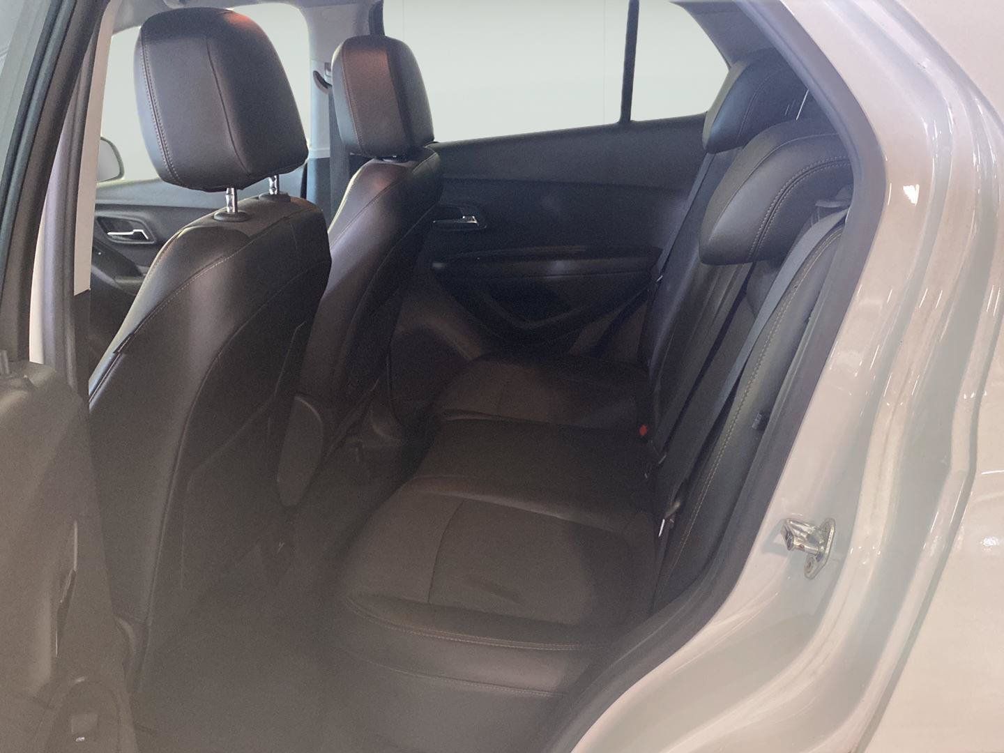 Used 2019 Chevrolet Trax LT AWD/4WD image 19