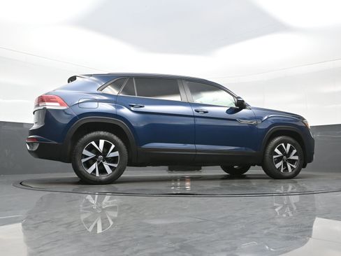 Used 2020 Volkswagen Atlas Cross Sport SE image 43