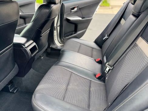 Used 2014 Toyota Camry SE image 15