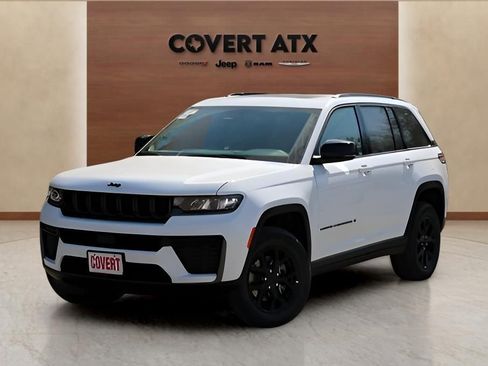 New 2026 Jeep Grand Cherokee Altitude RWD image 1