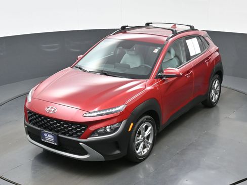 Used 2023 Hyundai Kona SEL AWD/4WD image 32