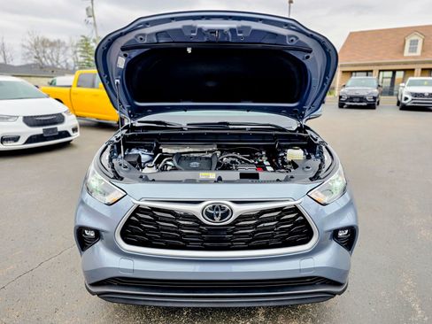 Used 2023 Toyota Highlander XLE image 35