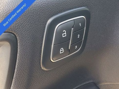 Certified 2025 Ford Escape Platinum AWD/4WD image 9