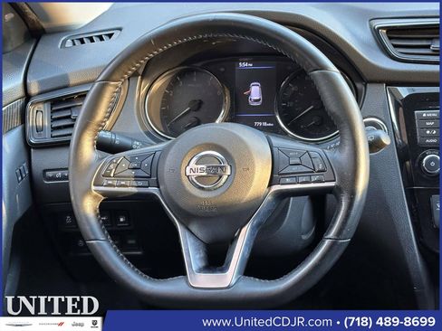 Used 2018 Nissan Rogue SL image 21