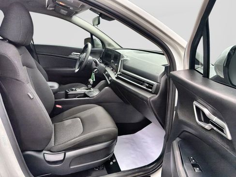 Used 2023 Kia Sportage LX AWD/4WD image 30