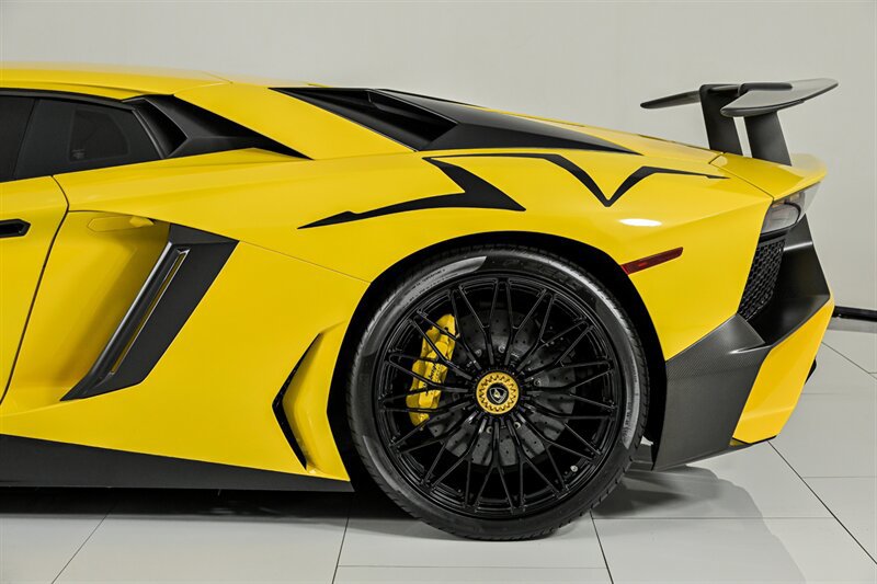 Used 2017 Lamborghini Aventador LP 750-4 Superveloce AWD/4WD image 44