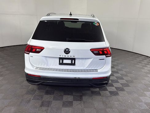 Used 2022 Volkswagen Tiguan SE image 8