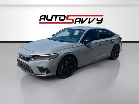 Used 2025 Honda Civic Sport image 3