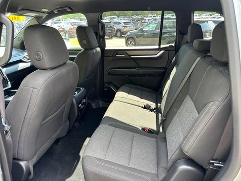 Used 2025 GMC Acadia Elevation AWD/4WD image 18