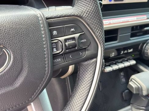 Used 2026 Toyota Tacoma 2WD Double Cab image 30