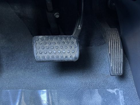 Used 2020 Chevrolet Bolt Premier w/ Infotainment Package image 40