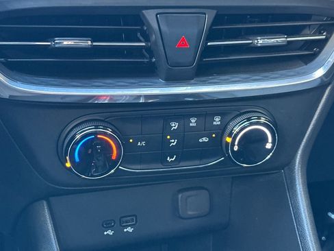 Certified 2024 Buick Encore GX Preferred image 27