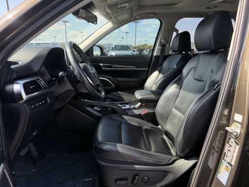 Used 2022 Kia Telluride S image 28