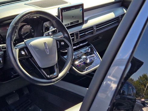 Used 2021 Lincoln Corsair AWD w/ Equipment Group 101A image 23