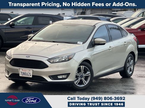 Used 2017 Ford Focus SE image 1