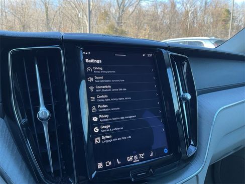 Certified 2023 Volvo XC60 B5 Ultimate image 27