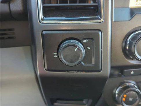 Used 2018 Ford F150 XLT w/ Equipment Group 302A Luxury image 21