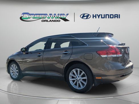 Used 2010 Toyota Venza FWD image 6