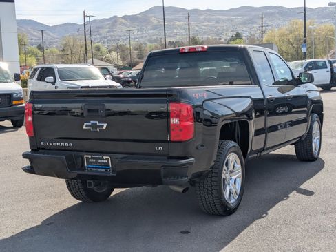Used 2019 Chevrolet Silverado 1500 Custom w/ Custom Convenience Package image 6