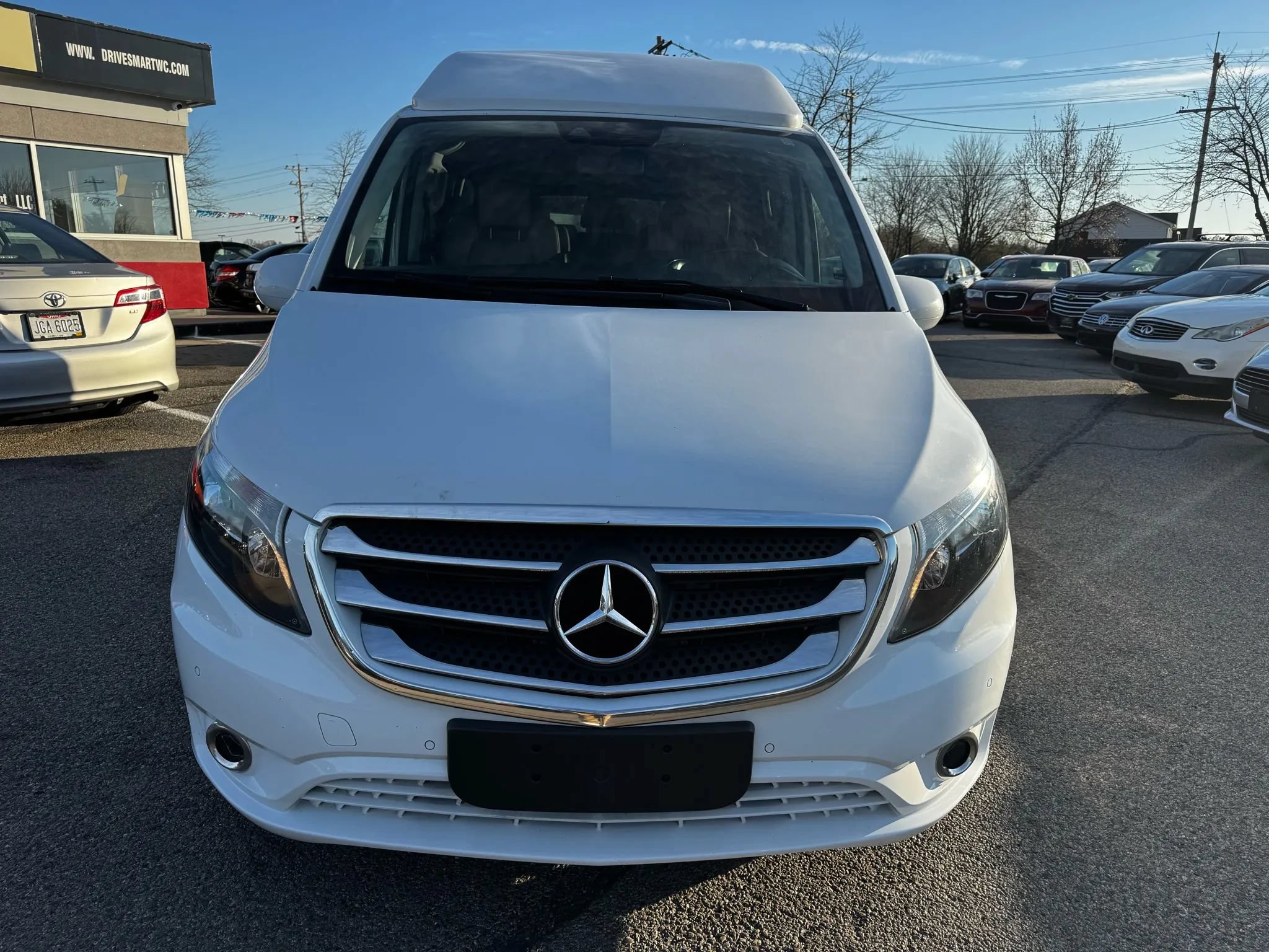 Used 2017 Mercedes-Benz Metris Passenger image 4