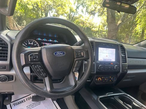 Used 2021 Ford F250 XLT w/ XLT Premium Package AWD/4WD image 30