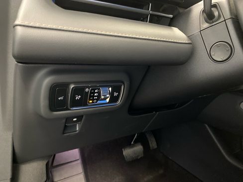 New 2026 Lincoln Nautilus Reserve w/ Jet Appearance Package image 16