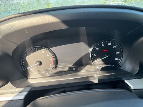 Used 2023 Ford Explorer XLT w/ Equipment Group 202A RWD image 16