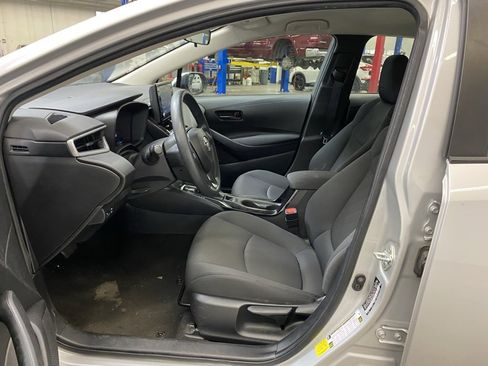 Used 2022 Toyota Corolla LE image 23
