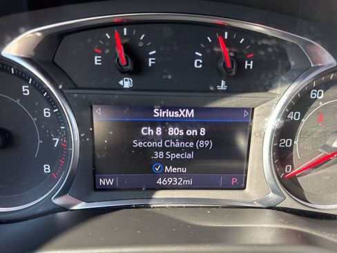 Used 2020 GMC Acadia SLT w/ Premium Package image 26