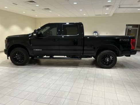 Used 2022 Ford F350 Lariat w/ Lariat Ultimate Package AWD/4WD image 2