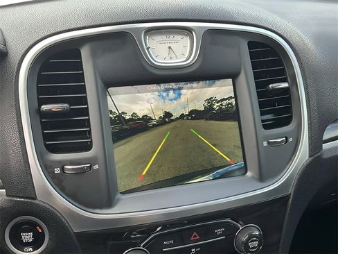 Used 2018 Chrysler 300 Touring w/ Sport Appearance Package image 33