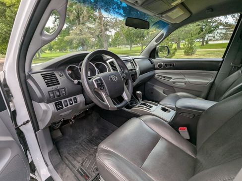 Used 2014 Toyota Tacoma 4x4 Double Cab w/ TRD Off-Road Package image 15