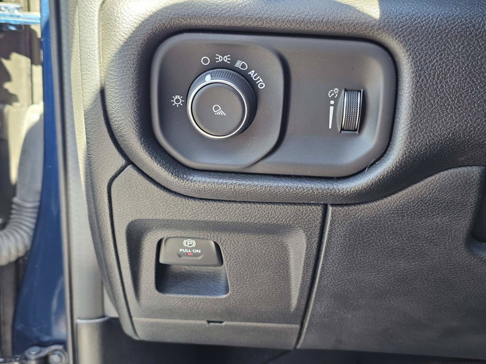 Used 2023 RAM 1500 Big Horn AWD/4WD image 21